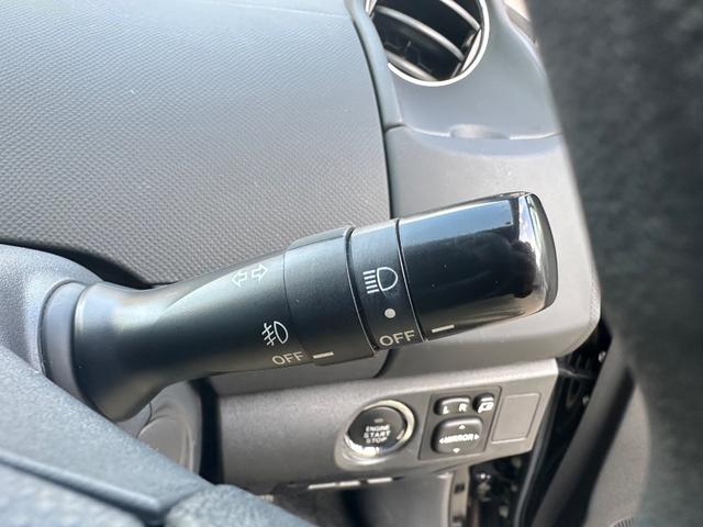 ヴィッツ Fリミテッド 禁煙車/スマートキー/フルセグナビ/ETC/電動格納ミラー/(33枚目)