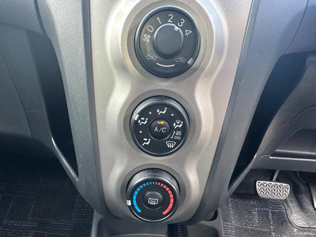 ヴィッツ Fリミテッド 禁煙車/スマートキー/フルセグナビ/ETC/電動格納ミラー/(38枚目)