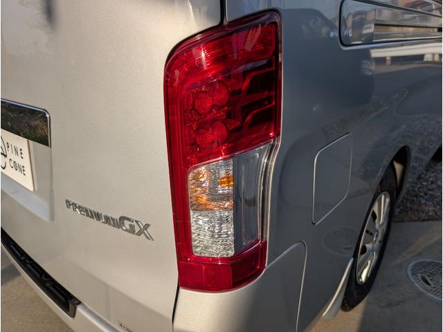 NV350キャラバンバン ロングプレミアムGXターボ ワンオーナー/禁煙車/4WD/ETC/アラウンドビューモニター/エマージェンシーブレーキ/純正SDナビ/インテリキー/LEDヘッドライト/リアクーラー&ヒーター/(18枚目)