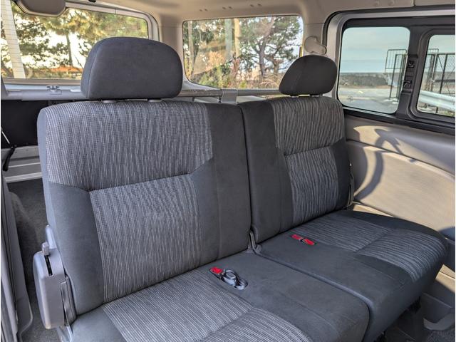 NV350キャラバンバン ロングプレミアムGXターボ ワンオーナー/禁煙車/4WD/ETC/アラウンドビューモニター/エマージェンシーブレーキ/純正SDナビ/インテリキー/LEDヘッドライト/リアクーラー&ヒーター/(24枚目)