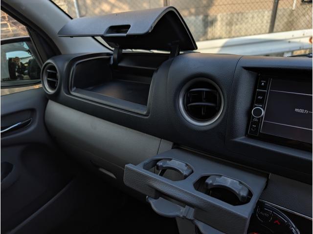 NV350キャラバンバン ロングプレミアムGXターボ ワンオーナー/禁煙車/4WD/ETC/アラウンドビューモニター/エマージェンシーブレーキ/純正SDナビ/インテリキー/LEDヘッドライト/リアクーラー&ヒーター/(37枚目)