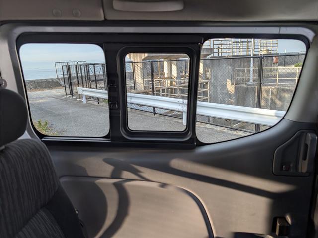 NV350キャラバンバン ロングプレミアムGXターボ ワンオーナー/禁煙車/4WD/ETC/アラウンドビューモニター/エマージェンシーブレーキ/純正SDナビ/インテリキー/LEDヘッドライト/リアクーラー&ヒーター/(57枚目)