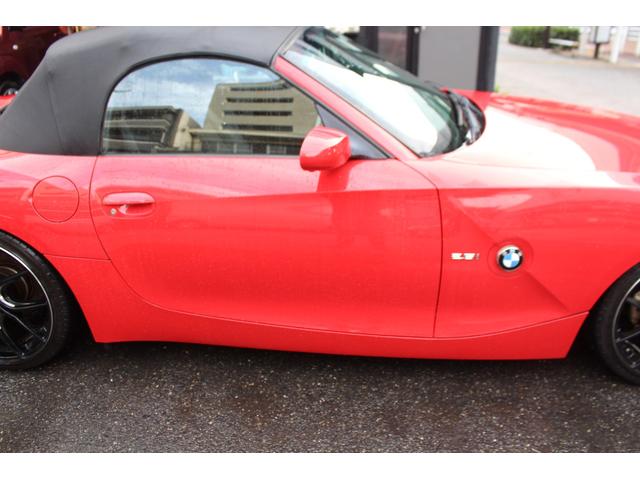 Ｚ４ ２．５ｉ　検査７年１１月２１日／記録簿／走行９０９００ｋｍ／ＲＡＹＳ１９アルミ／ビルシュタインサスペンション／ブラックレザー／パワーシート／シートヒーター／クルーズコントロール／レーダー／ＥＴＣ／ＨＩＤヘッド（16枚目）