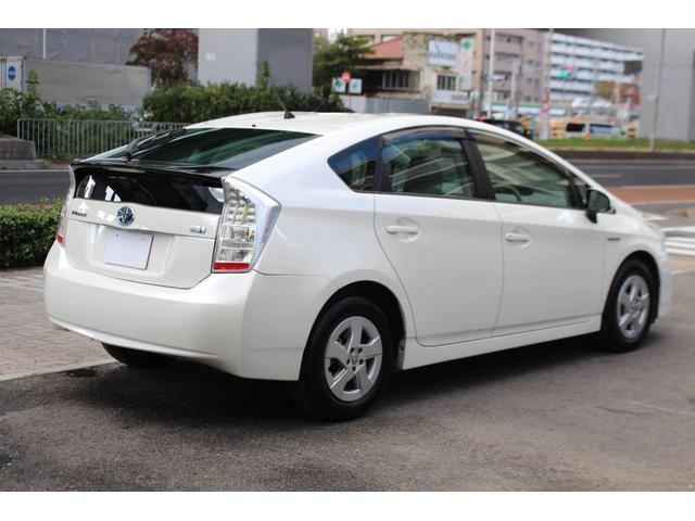 プリウス Ｓ　検査９年１１月／走行１１１５００ｋｍ／１オーナー／禁煙車／記録簿／ＥＴＣ／タイミングチェーン車（8枚目）