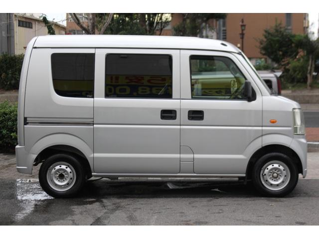 エブリイ PA 検査8年6月/ハイルーフ/5速マニュアル/社外ナビ/TV/ETC/タイミングチェーン車/両側スライドドア(5枚目)