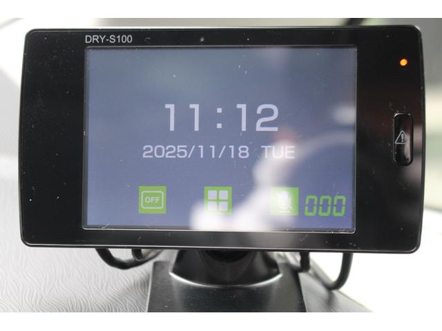 プリウス Ｇ　検査７年１１月／Ｇ，Ｓアルミ／ドラレコ／レーダー／ムーンルーフソーラー付／純正ＨＤＤナビ／フルセグＴＶ／バックカメラ／ＥＴＣ／社外マフラー／車高調／ＵＳヘッドライト／社外テール／タイミングチェーン車（30枚目）