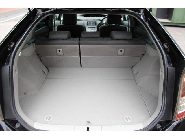 プリウス Ｇ　検査７年１１月／Ｇ，Ｓアルミ／ドラレコ／レーダー／ムーンルーフソーラー付／純正ＨＤＤナビ／フルセグＴＶ／バックカメラ／ＥＴＣ／社外マフラー／車高調／ＵＳヘッドライト／社外テール／タイミングチェーン車（39枚目）