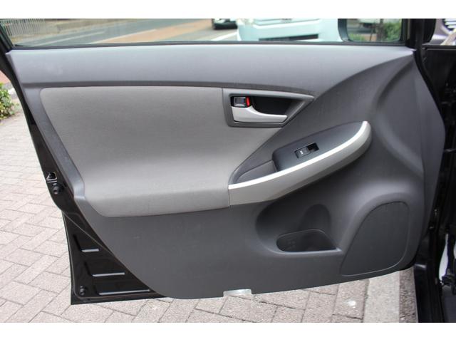 プリウス Ｇ　検査７年１１月／Ｇ，Ｓアルミ／ドラレコ／レーダー／ムーンルーフソーラー付／純正ＨＤＤナビ／フルセグＴＶ／バックカメラ／ＥＴＣ／社外マフラー／車高調／ＵＳヘッドライト／社外テール／タイミングチェーン車（45枚目）