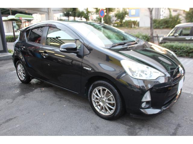 アクア Ｓ　検査９年１１月／黒革調シートカバー／社外ナビ／ＴＶ／ＥＴＣ／社外アルミ／タイミングチェーン車（10枚目）