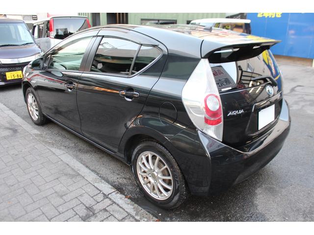 アクア Ｓ　検査９年１１月／黒革調シートカバー／社外ナビ／ＴＶ／ＥＴＣ／社外アルミ／タイミングチェーン車（18枚目）
