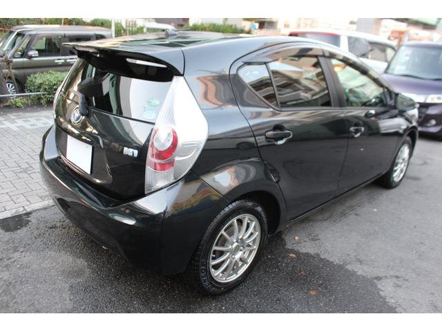 アクア Ｓ　検査９年１１月／黒革調シートカバー／社外ナビ／ＴＶ／ＥＴＣ／社外アルミ／タイミングチェーン車（20枚目）