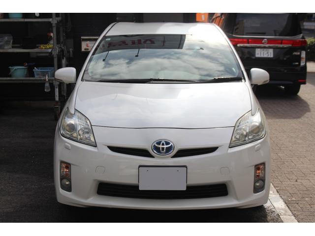 プリウス Ｓ　検査８年５月／２０２４年製タイヤ／社外ナビ／ＴＶ／ＥＴＣ／バックモニター／タイミングチェーン車（3枚目）