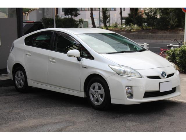 プリウス Ｓ　検査８年５月／２０２４年製タイヤ／社外ナビ／ＴＶ／ＥＴＣ／バックモニター／タイミングチェーン車（4枚目）