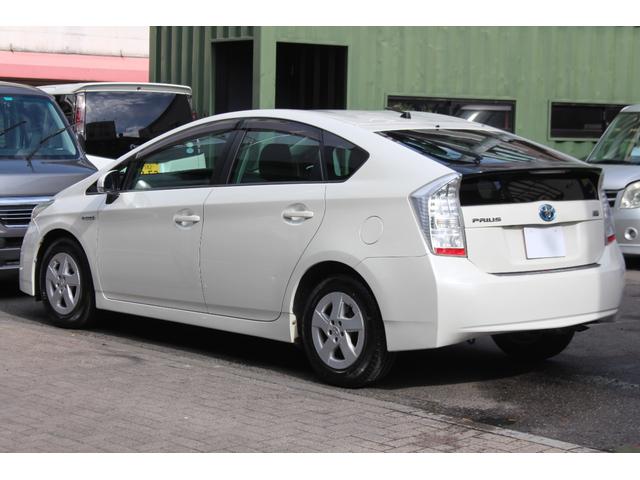 プリウス Ｓ　検査８年５月／２０２４年製タイヤ／社外ナビ／ＴＶ／ＥＴＣ／バックモニター／タイミングチェーン車（8枚目）