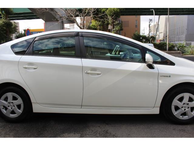 プリウス Ｓ　検査８年５月／２０２４年製タイヤ／社外ナビ／ＴＶ／ＥＴＣ／バックモニター／タイミングチェーン車（17枚目）