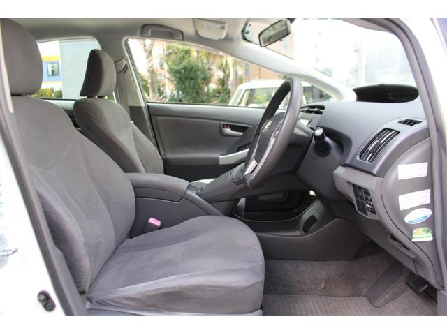 プリウス Ｓ　検査８年５月／２０２４年製タイヤ／社外ナビ／ＴＶ／ＥＴＣ／バックモニター／タイミングチェーン車（32枚目）