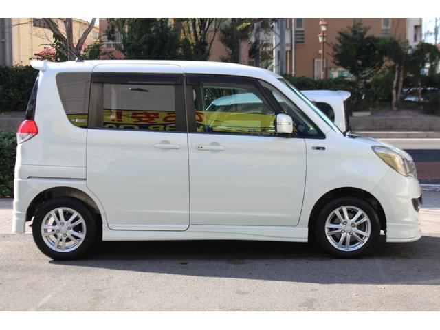 ソリオ ブラック＆ホワイトＩＩ　アイドリングストップ　検査８年３月／走行１１３２００ｋｍ／整備記録簿／純正フルエアロ／社外ナビ／電動スライドドア／ＥＴＣ／シートヒーター／ＬＥＤヘッドライト（5枚目）