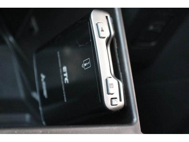 ソリオ ブラック＆ホワイトＩＩ　アイドリングストップ　検査８年３月／走行１１３２００ｋｍ／整備記録簿／純正フルエアロ／社外ナビ／電動スライドドア／ＥＴＣ／シートヒーター／ＬＥＤヘッドライト（29枚目）