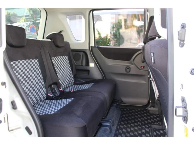 ソリオ ブラック＆ホワイトＩＩ　アイドリングストップ　検査８年３月／走行１１３２００ｋｍ／整備記録簿／純正フルエアロ／社外ナビ／電動スライドドア／ＥＴＣ／シートヒーター／ＬＥＤヘッドライト（34枚目）