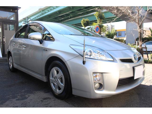 プリウス S 検査8年12月/整備記録簿/社外ナビ/地デジ/バックカメラ/スマートキー/タイミングチェーン車(4枚目)