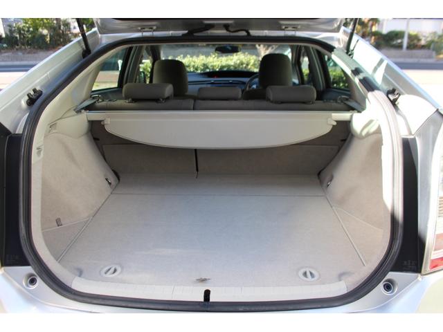 プリウス S 検査8年12月/整備記録簿/社外ナビ/地デジ/バックカメラ/スマートキー/タイミングチェーン車(36枚目)