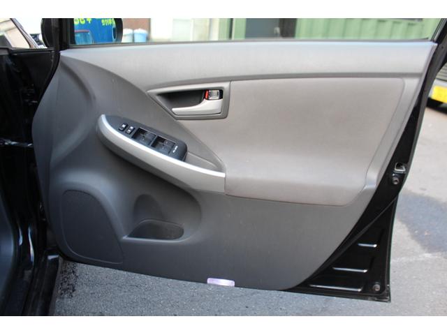 プリウス S 検査9年12月/1オーナー/禁煙車/整備記録簿/社外ナビ/TV/バックカメラ/ビルトインETC/スマートキー/タイミングチェーン車(30枚目)