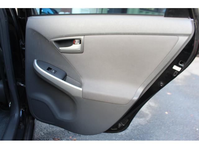 プリウス S 検査9年12月/1オーナー/禁煙車/整備記録簿/社外ナビ/TV/バックカメラ/ビルトインETC/スマートキー/タイミングチェーン車(32枚目)