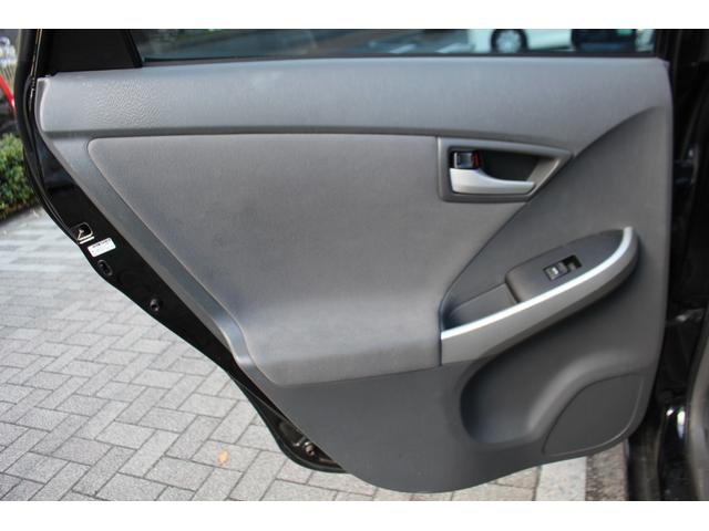 プリウス S 検査9年12月/1オーナー/禁煙車/整備記録簿/社外ナビ/TV/バックカメラ/ビルトインETC/スマートキー/タイミングチェーン車(35枚目)