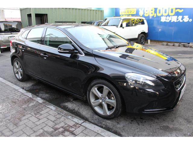 Ｖ４０ Ｔ４　ＳＥ　検査８年６月／レザーシート／パノラマガラスルーフ／純正ナビ／ＴＶ／バックモニター（12枚目）