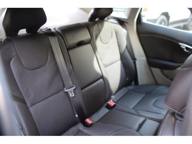 Ｖ４０ Ｔ４　ＳＥ　検査８年６月／レザーシート／パノラマガラスルーフ／純正ナビ／ＴＶ／バックモニター（36枚目）