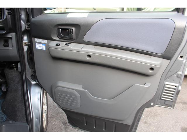 ミニキャブバン ブラボー　検査１０年１月／社外ナビ／ＴＶ／ＥＴＣ／ドライブレコーダー／純正アルミ（17枚目）