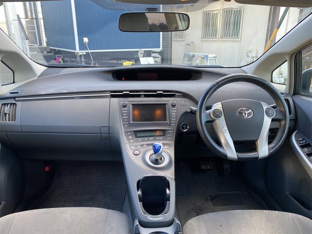 プリウス G バックカメラ ナビ TV クリアランスソナー オートクルーズコントロール オートライト サンルーフ スマートキー 電動格納ミラー CVT 盗難防止システム 衝突安全ボディ ABS ESC CD(2枚目)