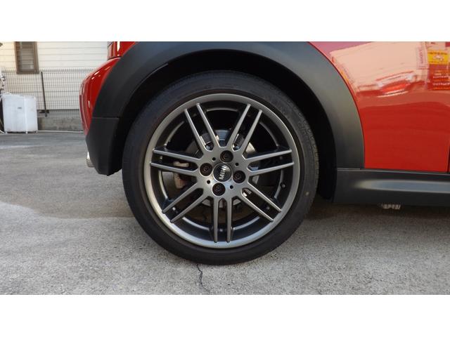 MINI クーパー HIDヘッドライト・ETC車載器・規格外17インチアルミ・プッシュスタート・CD・ラジオ・AUX・オートエアコン・MTモード付AT・イルミネーション(28枚目)