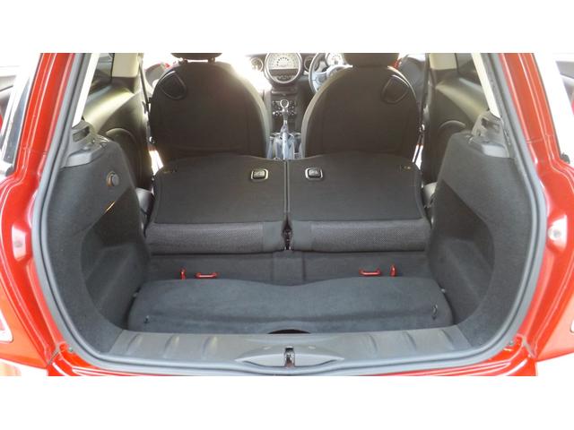 MINI クーパー HIDヘッドライト・ETC車載器・規格外17インチアルミ・プッシュスタート・CD・ラジオ・AUX・オートエアコン・MTモード付AT・イルミネーション(33枚目)