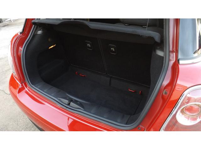 MINI クーパー HIDヘッドライト・ETC車載器・規格外17インチアルミ・プッシュスタート・CD・ラジオ・AUX・オートエアコン・MTモード付AT・イルミネーション(34枚目)