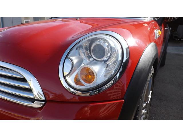 MINI クーパー HIDヘッドライト・ETC車載器・規格外17インチアルミ・プッシュスタート・CD・ラジオ・AUX・オートエアコン・MTモード付AT・イルミネーション(36枚目)