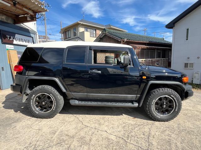 FJクルーザー ブラックカラーパッケージ BFグッドリッチオールテレーン社外ステアリングクラッツィオシートカバーデジタルインナーミラードラレコリヤデフロックA-TRACリヤコーナーセンサー(4枚目)