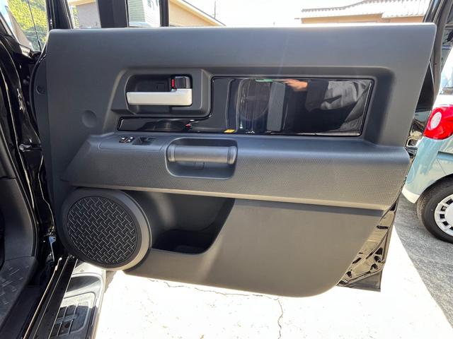 FJクルーザー ブラックカラーパッケージ BFグッドリッチオールテレーン社外ステアリングクラッツィオシートカバーデジタルインナーミラードラレコリヤデフロックA-TRACリヤコーナーセンサー(35枚目)