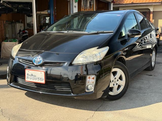 プリウス Ｓ　車検整備付き　アイドリングストップ搭載　インテリキー　デュアルエアバック　エアＢ　イモビライザー　ＡＵＴＯエアコン　横スベリ防止　衝突安全ボディ　ＡＢＳ　サイドエアバッグ　パワーステアリング（2枚目）