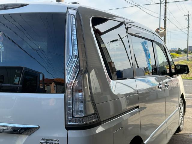 セレナ ハイウェイスターＳ－ＨＶアドバンスドセーフティパック　車検整備付き　フロントカメラ　３列　衝突軽減Ｂ　パワーステアリング　フルフラット　オートクルーズ　盗難防止装置　スマートキー　キーフリー　寒冷地仕様　アイドリングストップ　ＡＢＳ　サイドカメラ　ＰＷ（15枚目）