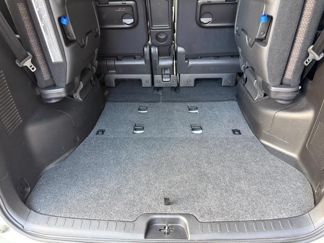セレナ ハイウェイスターＳ－ＨＶアドバンスドセーフティパック　車検整備付き　フロントカメラ　３列　衝突軽減Ｂ　パワーステアリング　フルフラット　オートクルーズ　盗難防止装置　スマートキー　キーフリー　寒冷地仕様　アイドリングストップ　ＡＢＳ　サイドカメラ　ＰＷ（19枚目）