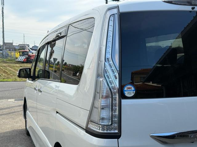 セレナ ハイウェイスターＳ－ＨＶアドバンスドセーフティパック　車検整備付き　フロントカメラ　３列　衝突軽減Ｂ　パワーステアリング　フルフラット　オートクルーズ　盗難防止装置　スマートキー　キーフリー　寒冷地仕様　アイドリングストップ　ＡＢＳ　サイドカメラ　ＰＷ（26枚目）