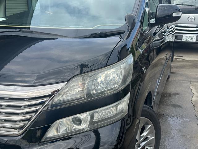 ヴェルファイア 2.4Z プラチナセレクションII 車検整備付き スマートキープッシュスタート リアエアコン 盗難防止システム 3列シート 衝突安全ボディ サイドエアバック 助手席エアバッグ パワーウィンドゥ パワーステアリング オットマン(5枚目)