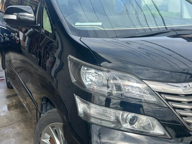 ヴェルファイア 2.4Z プラチナセレクションII 車検整備付き スマートキープッシュスタート リアエアコン 盗難防止システム 3列シート 衝突安全ボディ サイドエアバック 助手席エアバッグ パワーウィンドゥ パワーステアリング オットマン(9枚目)