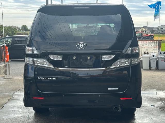 ヴェルファイア 2.4Z プラチナセレクションII 車検整備付き スマートキープッシュスタート リアエアコン 盗難防止システム 3列シート 衝突安全ボディ サイドエアバック 助手席エアバッグ パワーウィンドゥ パワーステアリング オットマン(17枚目)