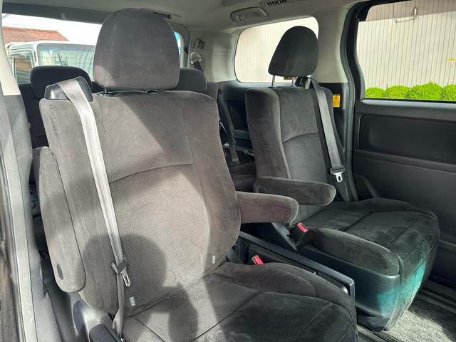 ヴェルファイア 2.4Z プラチナセレクションII 車検整備付き スマートキープッシュスタート リアエアコン 盗難防止システム 3列シート 衝突安全ボディ サイドエアバック 助手席エアバッグ パワーウィンドゥ パワーステアリング オットマン(37枚目)