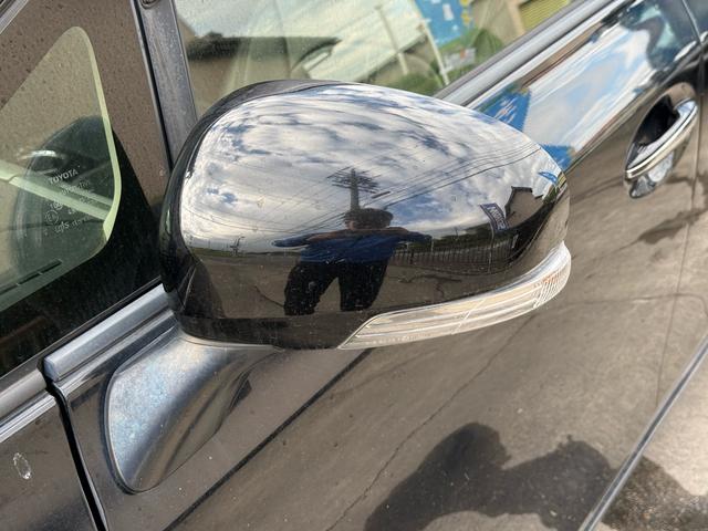 プリウスアルファ Ｓ　チューン　ブラック　車検整備付き　ＰＷ　フルフラット　セキュリティー　横滑り防止　スマートキープッシュスタート　キーレスエントリー　サイドカーテンエアバック　デュアルエアバッグ　衝突安全ボディ　アイドリングストップ（5枚目）