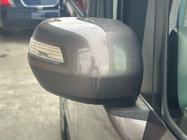 N-BOX G SSパッケージ 車検R8/7月 Iストップ イモビ スマートキー&プッシュスタート ベンチシ-ト フルオートエアコン キーレスエントリ パワーウインドウ 衝突安全ボディ 横滑防止 ABS ダブルエアバック(9枚目)