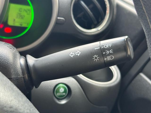 N-BOX G SSパッケージ 車検R8/7月 Iストップ イモビ スマートキー&プッシュスタート ベンチシ-ト フルオートエアコン キーレスエントリ パワーウインドウ 衝突安全ボディ 横滑防止 ABS ダブルエアバック(50枚目)