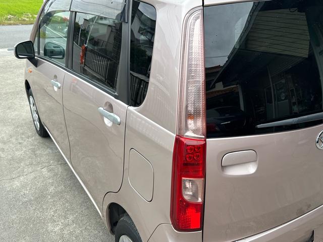 ムーヴ L 車検R8/4 盗難防止アラーム PS PW ベンチシートフルフラット AC キーレス付き 運転席助手席エアバック 運転席エアバッグ フロントベンチシート 衝突安全ボディ ABS(22枚目)